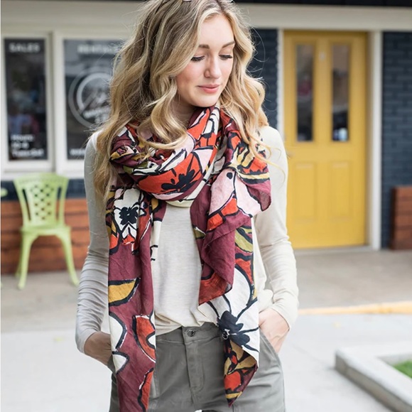 NWT • Grace & Lace • Crewneck Long Sleeve Perfect Pocket Tee • Oatmeal • S/6-8 - Picture 2 of 4